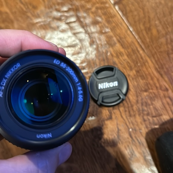 Nikon d3200 camera like new. Stored in a case and never touched - Picture 7 of 11